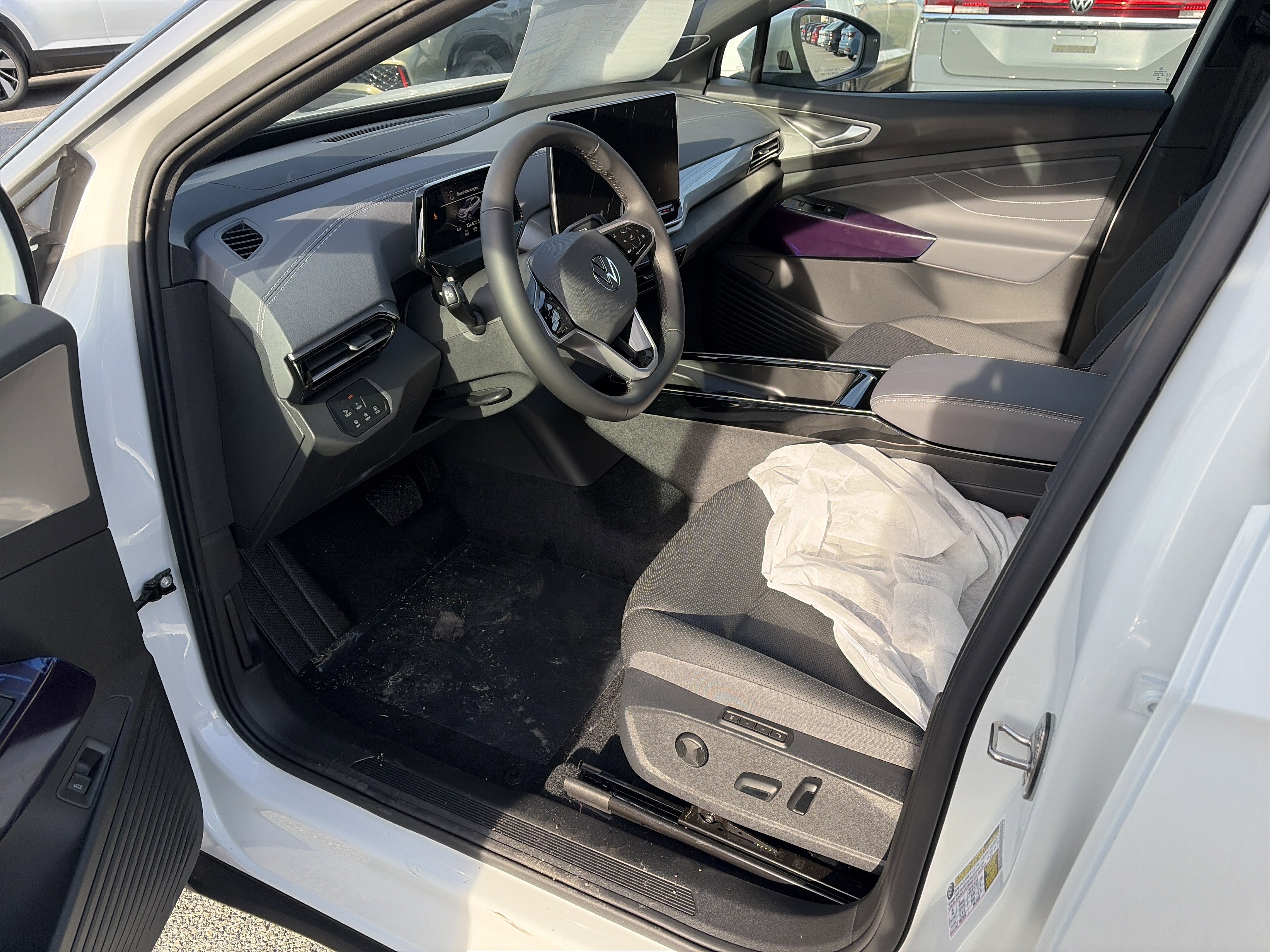 New 2025 Volkswagen ID.4 Pro S Plus AWD/4WD image 10