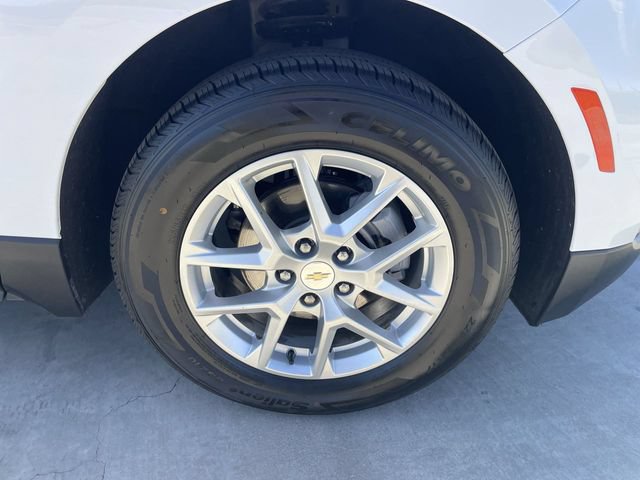 Used 2024 Chevrolet Equinox LT FWD image 32