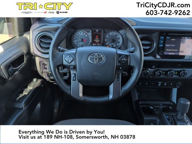 Used 2018 Toyota Tacoma TRD Off-Road w/ Technology Package image 17