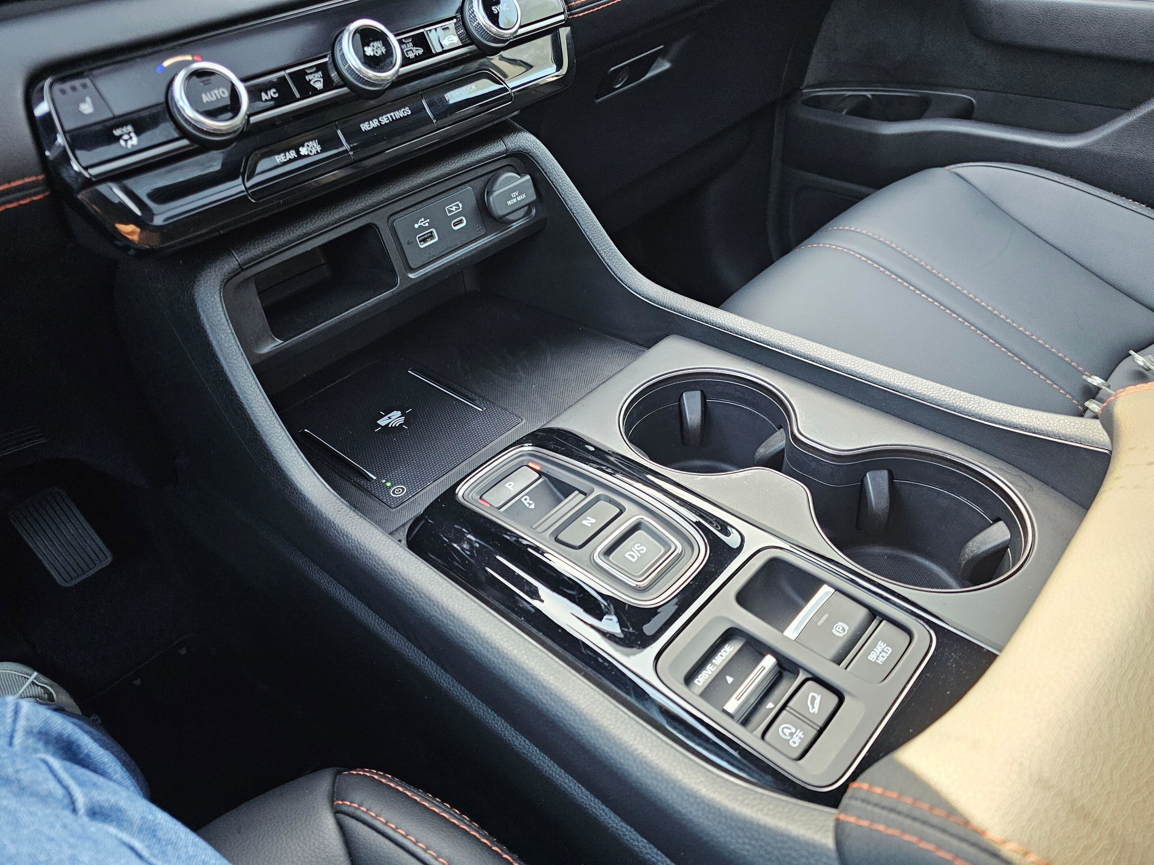 Used 2025 Honda Pilot TrailSport image 26