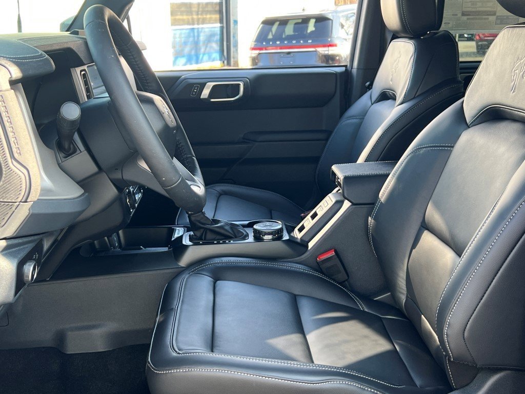 New 2025 Ford Bronco Outer Banks image 13