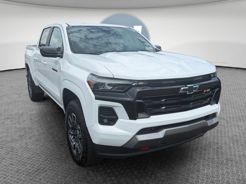 Certified 2023 Chevrolet Colorado Z71 w/ Z71 Convenience Package 2 AWD/4WD image 1