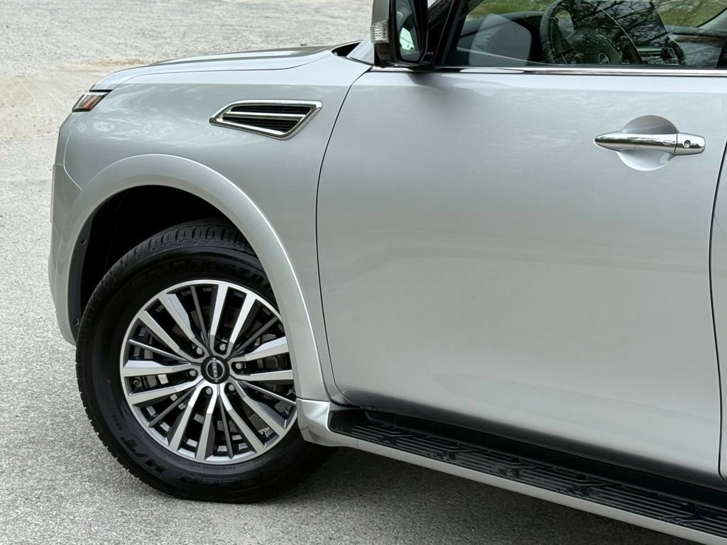 Used 2024 Nissan Armada SL w/ Captain's Chairs Package image 11