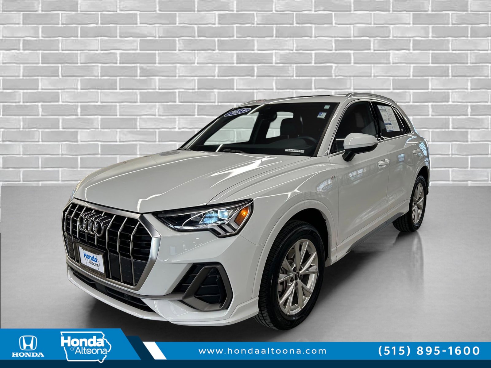 Used 2025 Audi Q3 2.0T Premium image 1