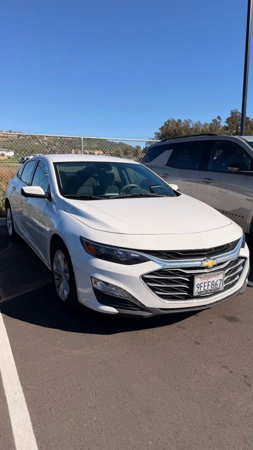 Used 2023 Chevrolet Malibu LT image 2