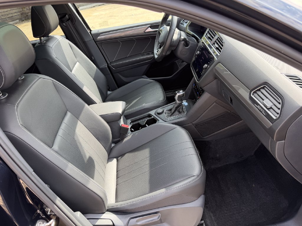 Certified 2024 Volkswagen Tiguan SE R-Line AWD/4WD image 22