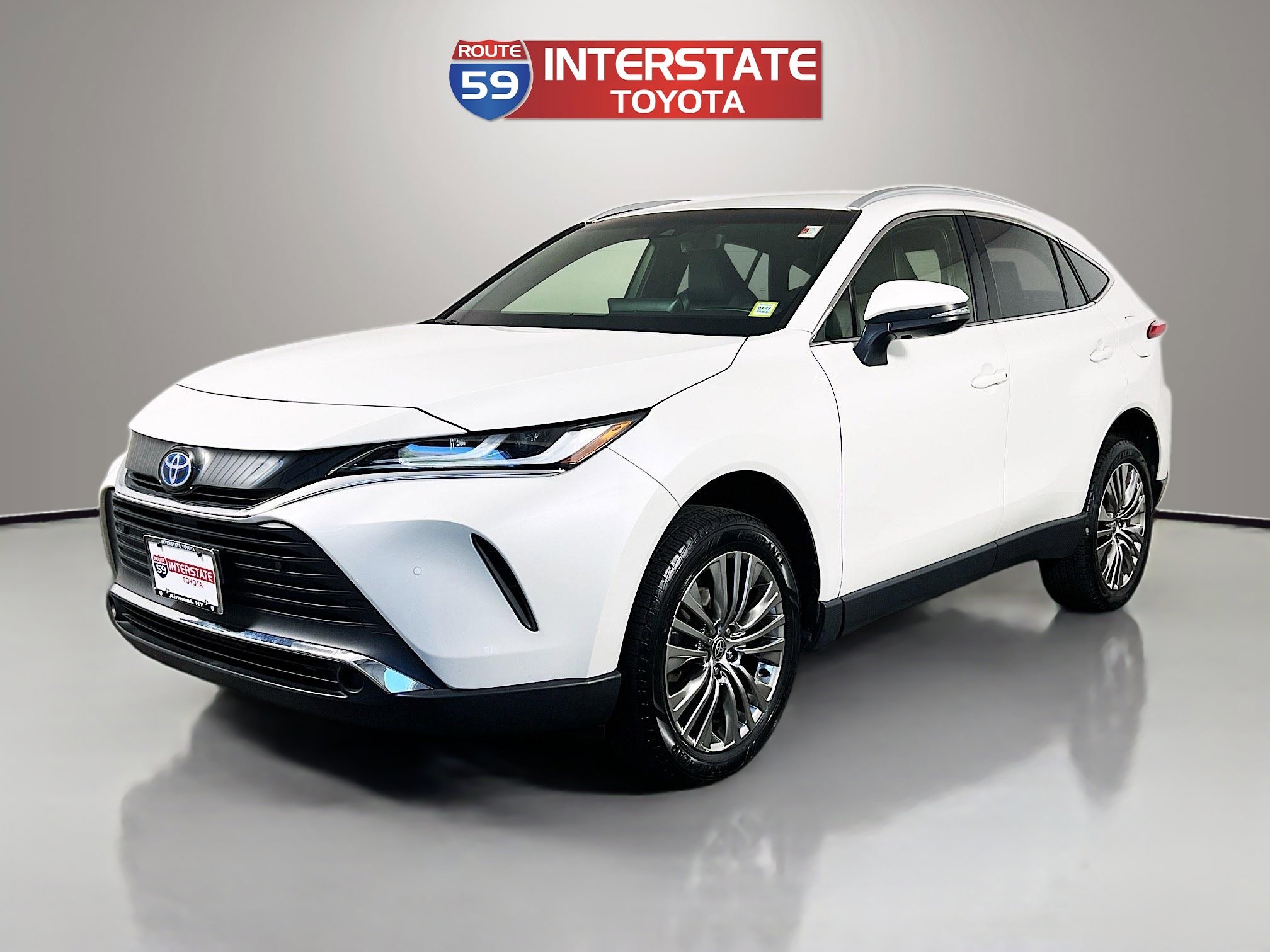 Certified 2022 Toyota Venza XLE AWD/4WD image 3