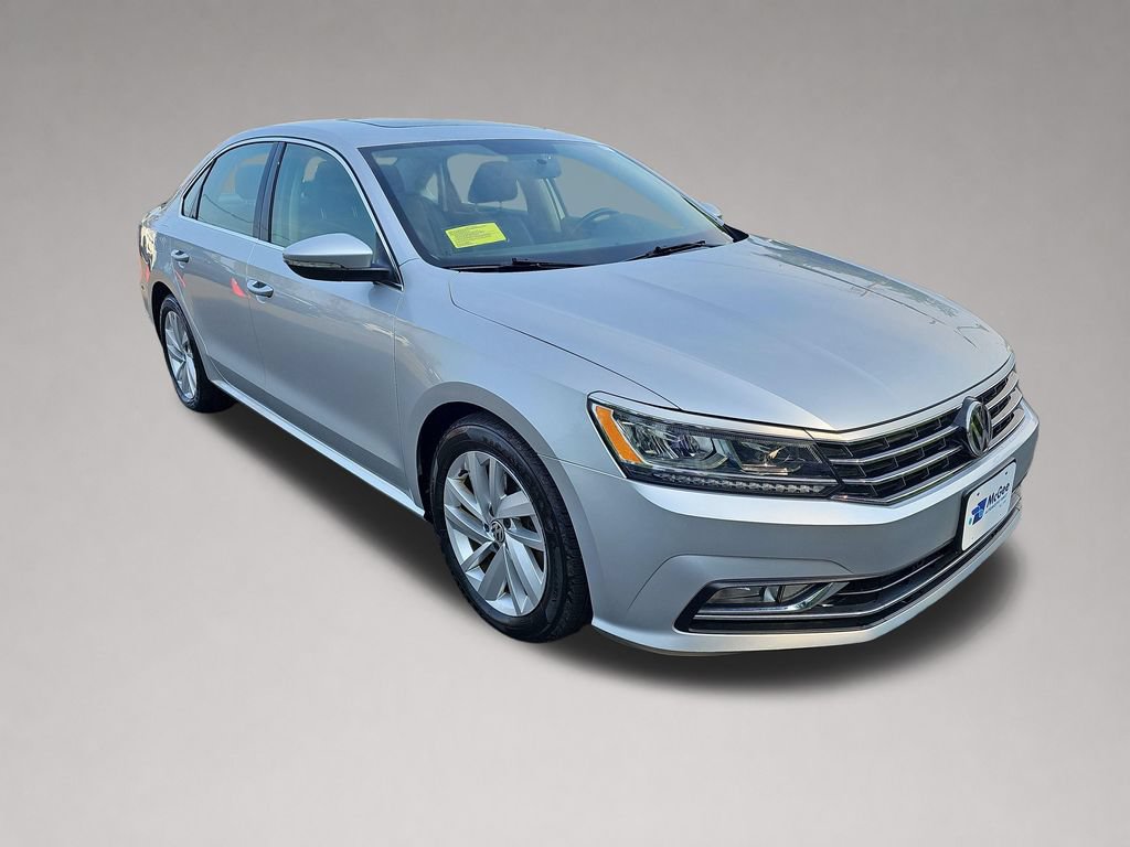 Used 2018 Volkswagen Passat 2.0T SE