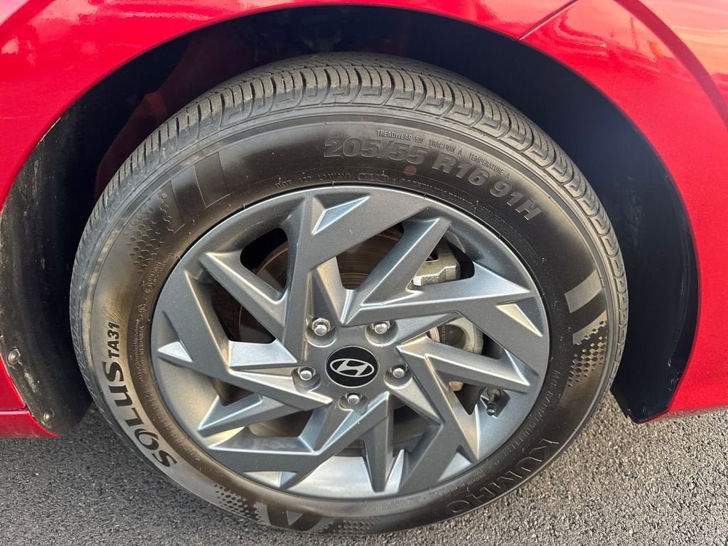 Used 2024 Hyundai Elantra SEL FWD image 10