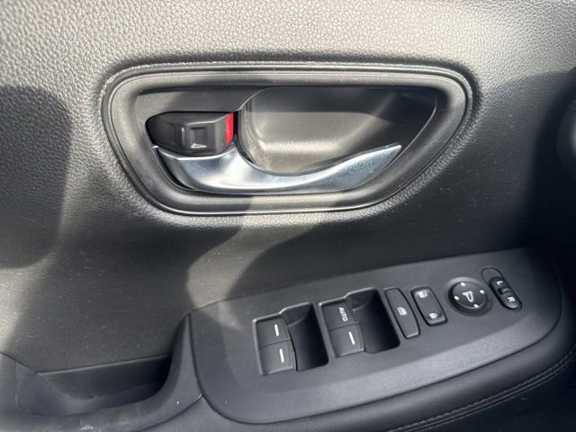 Used 2023 Honda HR-V LX image 18