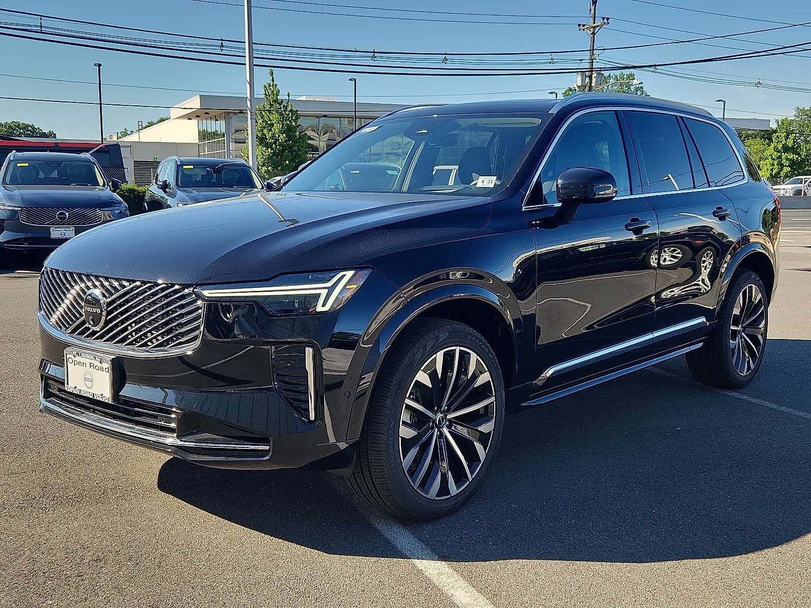 Used 2026 Volvo XC90 B6 Ultra w/ Protection Package AWD/4WD image 3