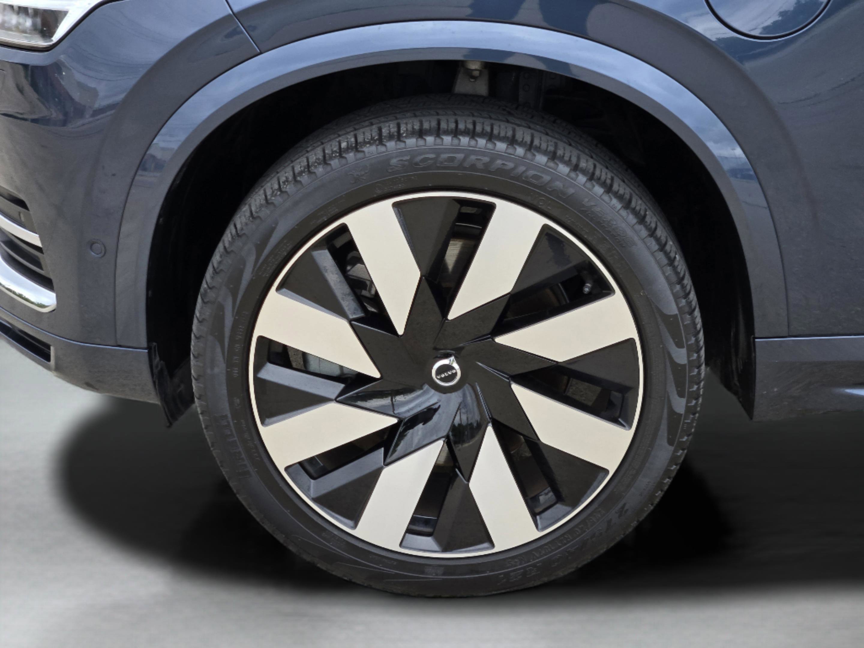 Used 2023 Volvo XC90 T8 Ultimate w/ Protection Package Premier image 37