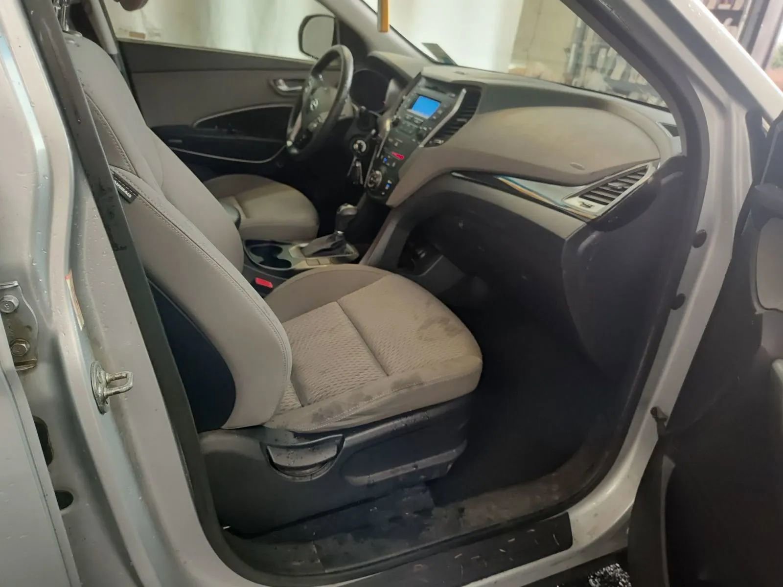 Used 2013 Hyundai Santa Fe GLS FWD image 9