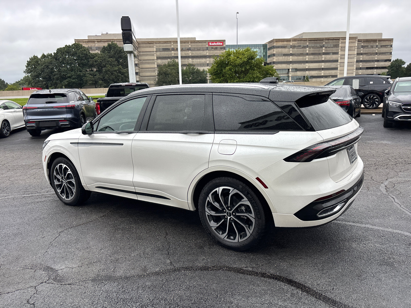 New 2026 Lincoln Nautilus Reserve AWD/4WD image 5