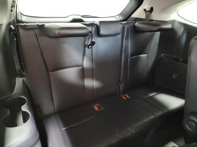 Used 2023 Toyota Highlander Limited image 16