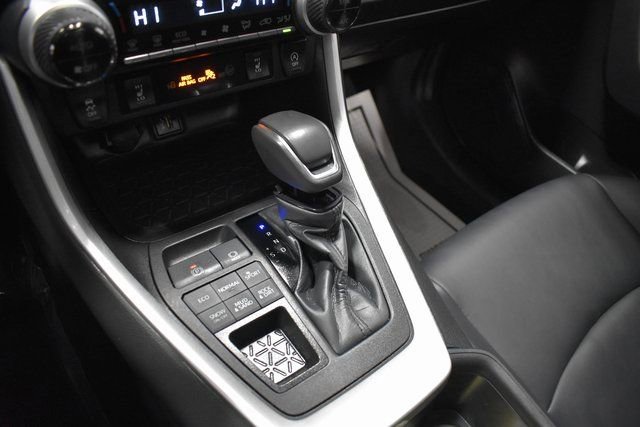 Used 2023 Toyota RAV4 XLE Premium image 20