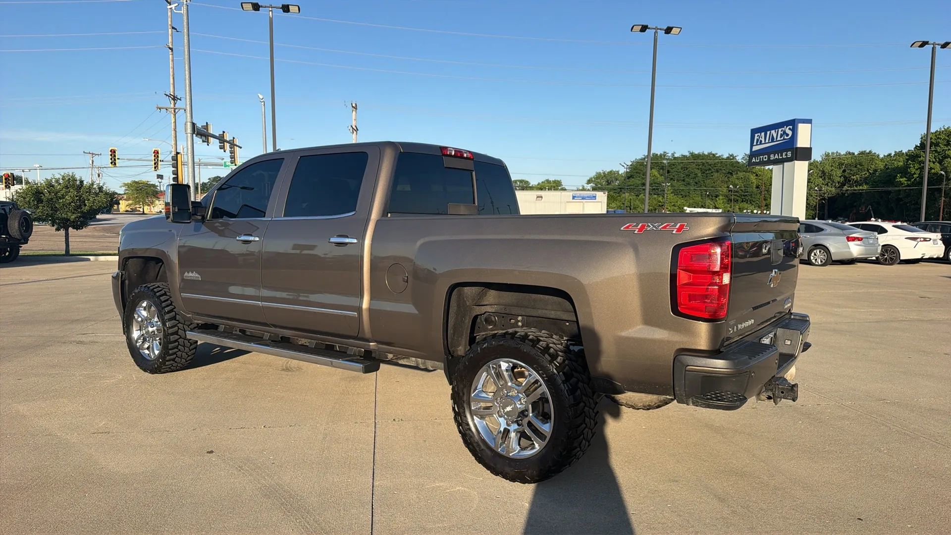 Used 2015 Chevrolet Silverado 2500 High Country w/ Duramax Plus Package AWD/4WD image 15