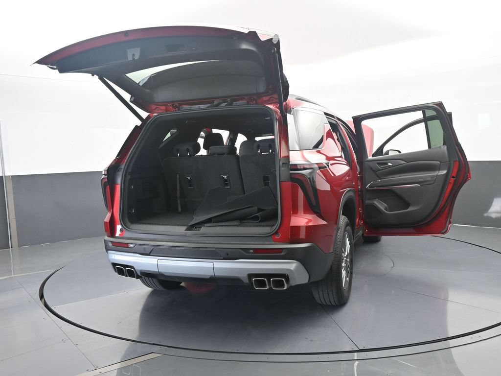 Used 2024 Chevrolet Traverse LT FWD image 77