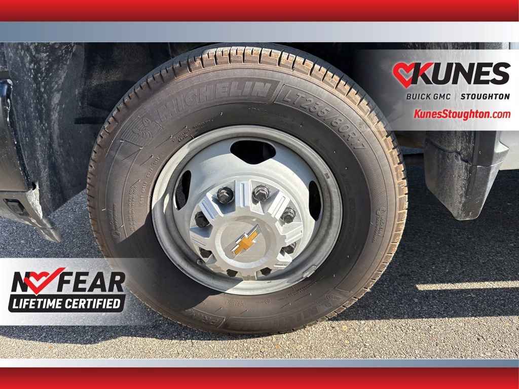 Used 2024 Chevrolet Silverado 3500 W/T image 15