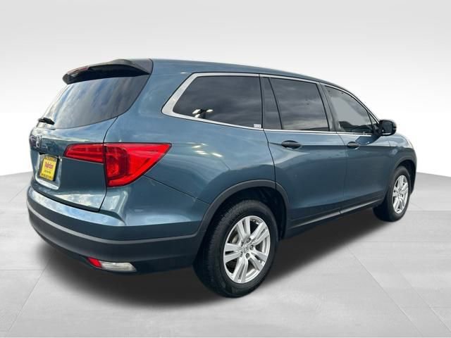 Used 2017 Honda Pilot LX image 9