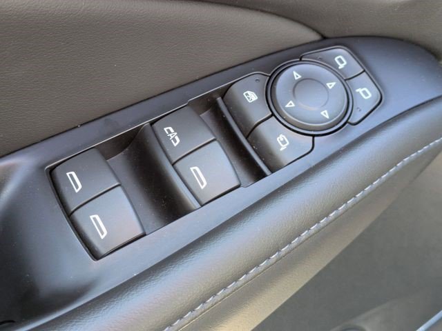 Used 2023 Buick Enclave Avenir w/ Avenir Technology Package image 7