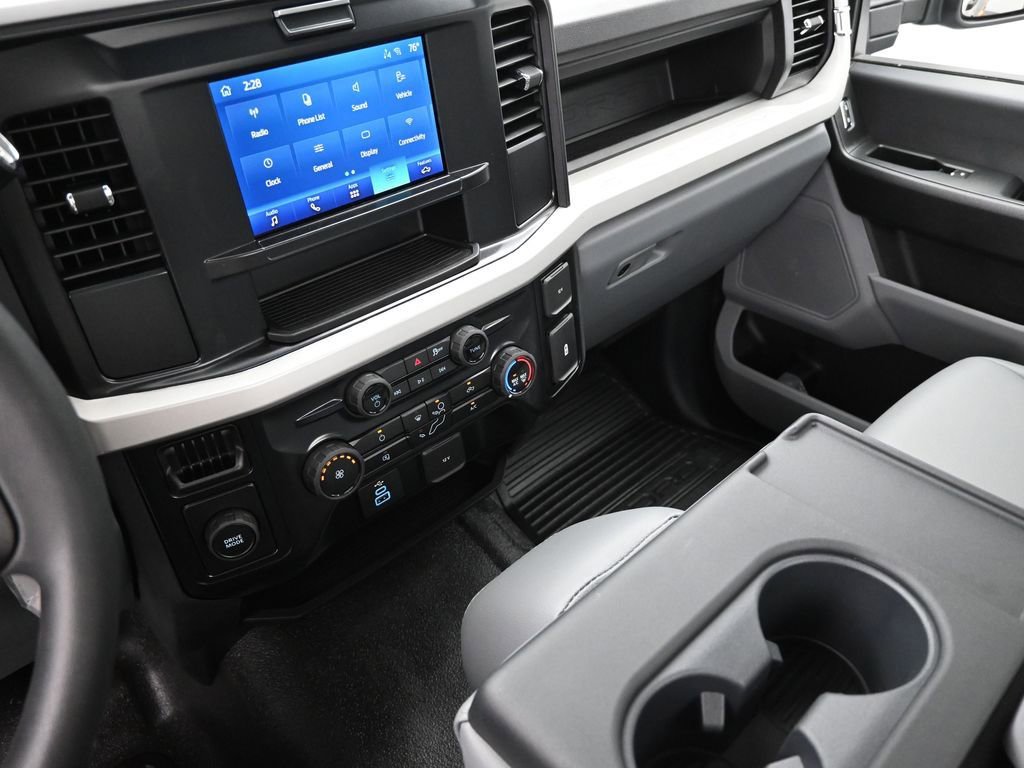 New 2026 Ford F250 XL w/ XL Chrome Package image 20