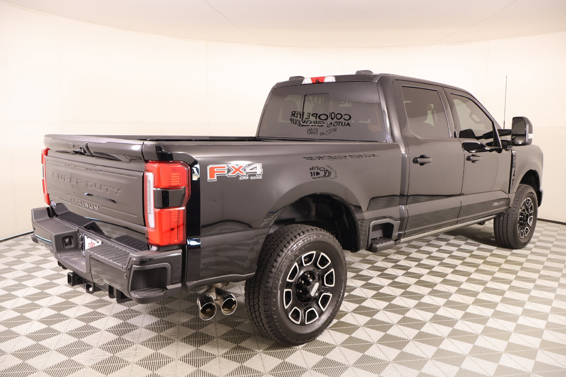 Used 2026 Ford F250 Platinum w/ FX4 Off-Road Package AWD/4WD image 21