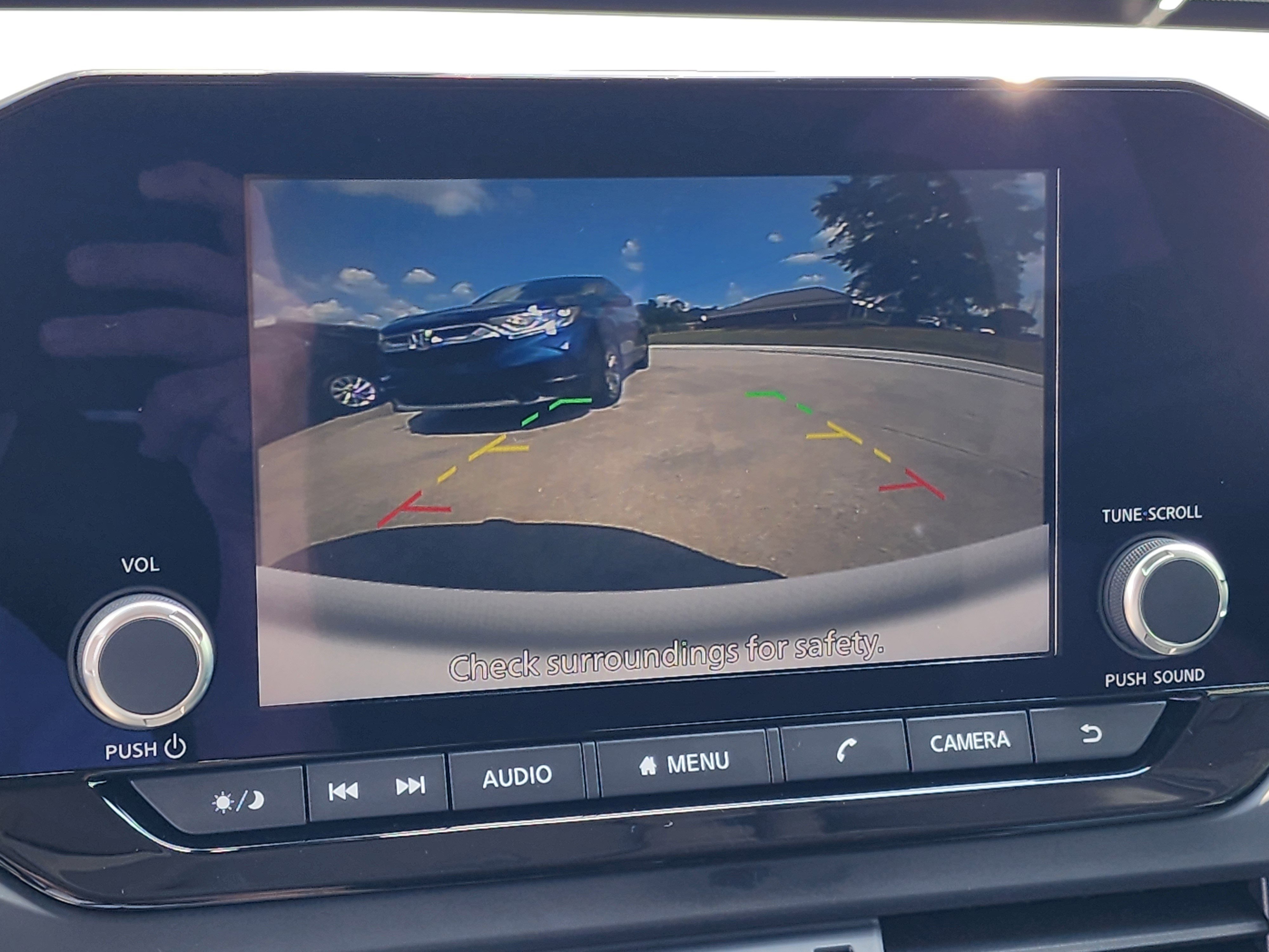 Used 2024 Nissan Pathfinder S image 20