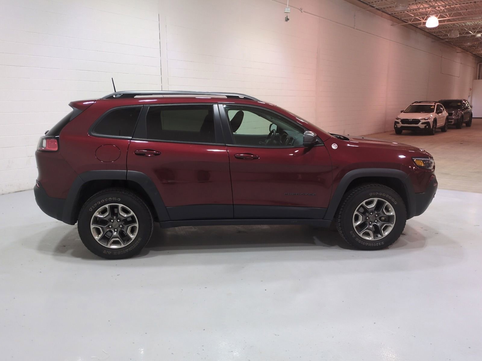 Used 2019 Jeep Cherokee Trailhawk AWD/4WD video 2