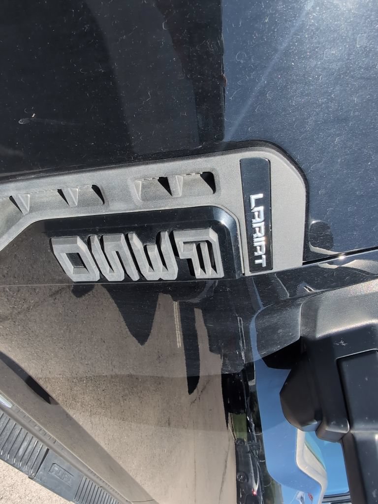 Used 2023 Ford F350 Lariat w/ Lariat Ultimate Package AWD/4WD image 9