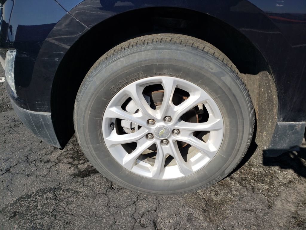 Used 2020 Chevrolet Equinox LS w/ LS Convenience Package image 24