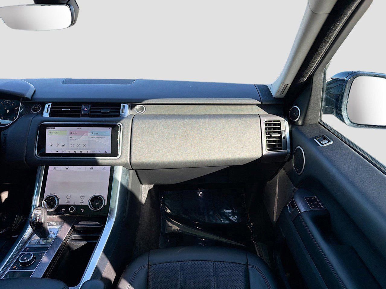 Used 2020 Land Rover Range Rover Sport HSE image 19