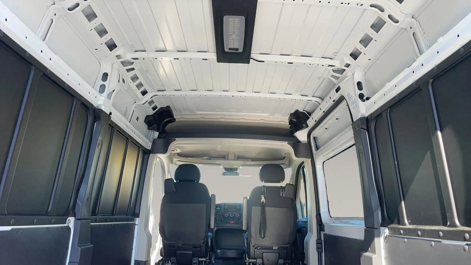 Used 2020 RAM ProMaster 1500 w/ Interior Convenience Group FWD image 34