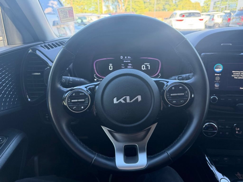 Certified 2023 Kia Soul EX FWD image 14