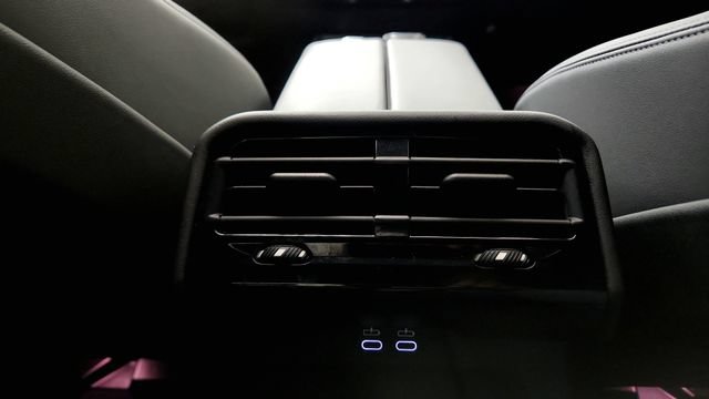 Used 2026 BMW i5 eDrive40 w/ M Sport Package RWD image 55