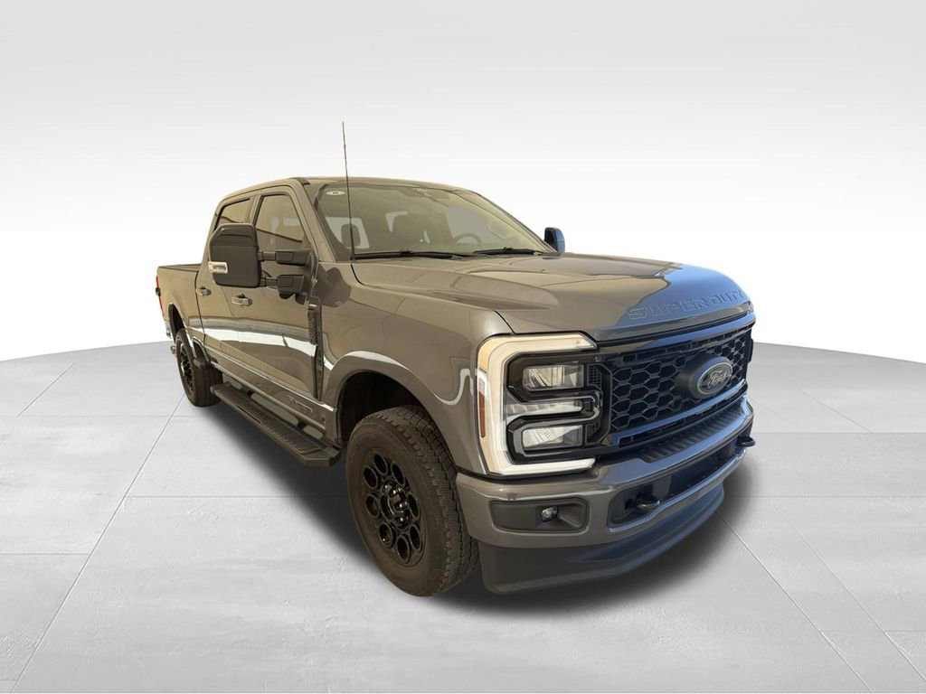 Used 2025 Ford F350 Lariat w/ Black Appearance Package AWD/4WD image 5