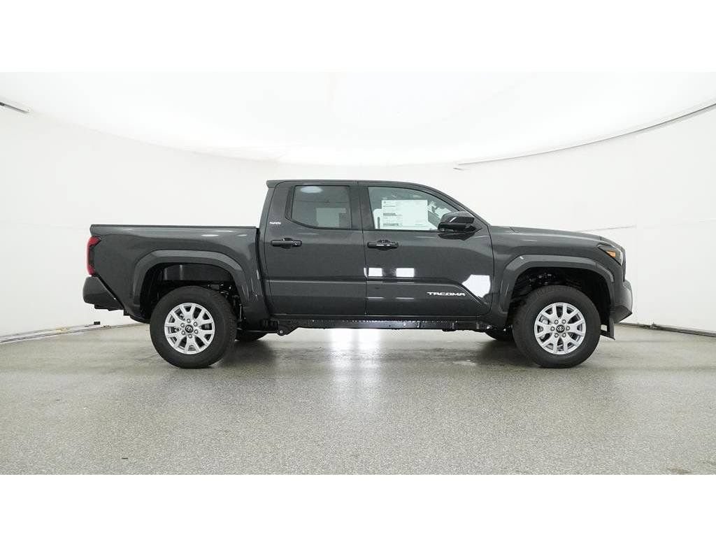 Used 2025 Toyota Tacoma SR5 RWD image 33