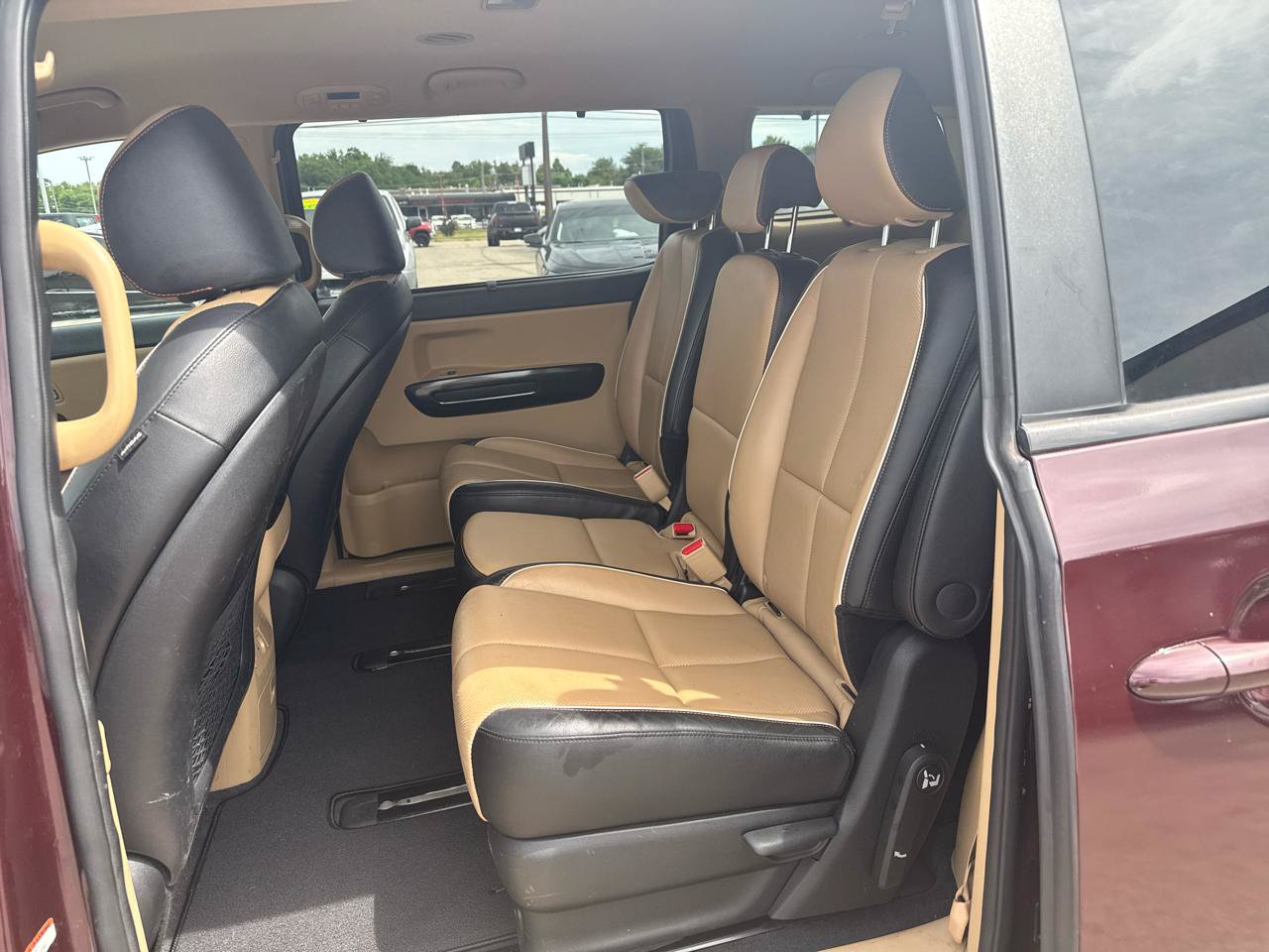 Used 2017 Kia Sedona EX FWD image 17