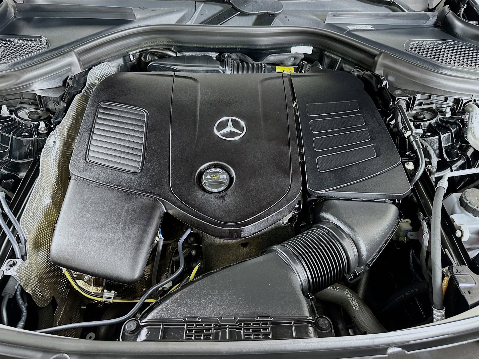 Certified 2025 Mercedes-Benz GLC 300 image 31