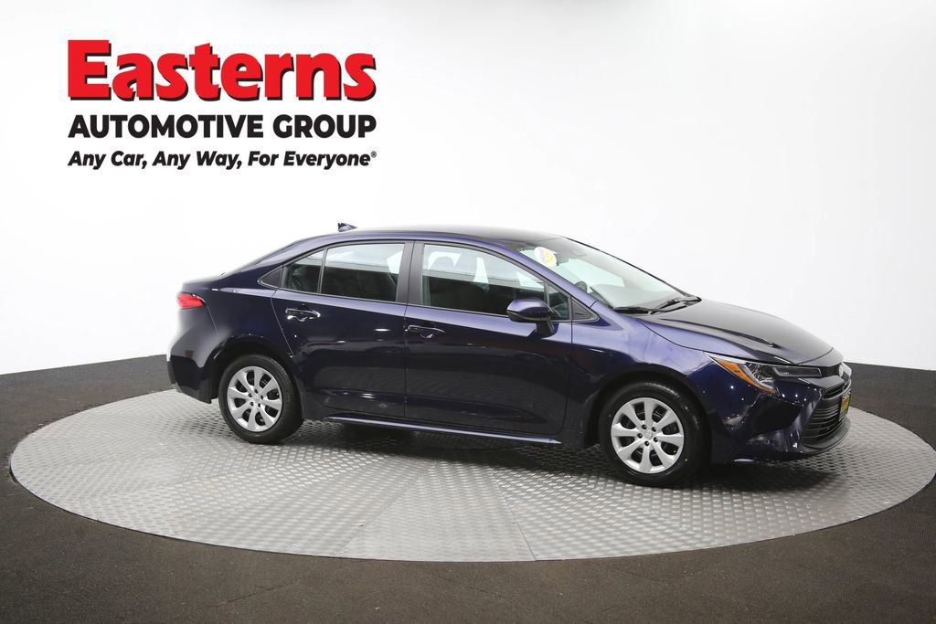 Used 2025 Toyota Corolla LE image 46