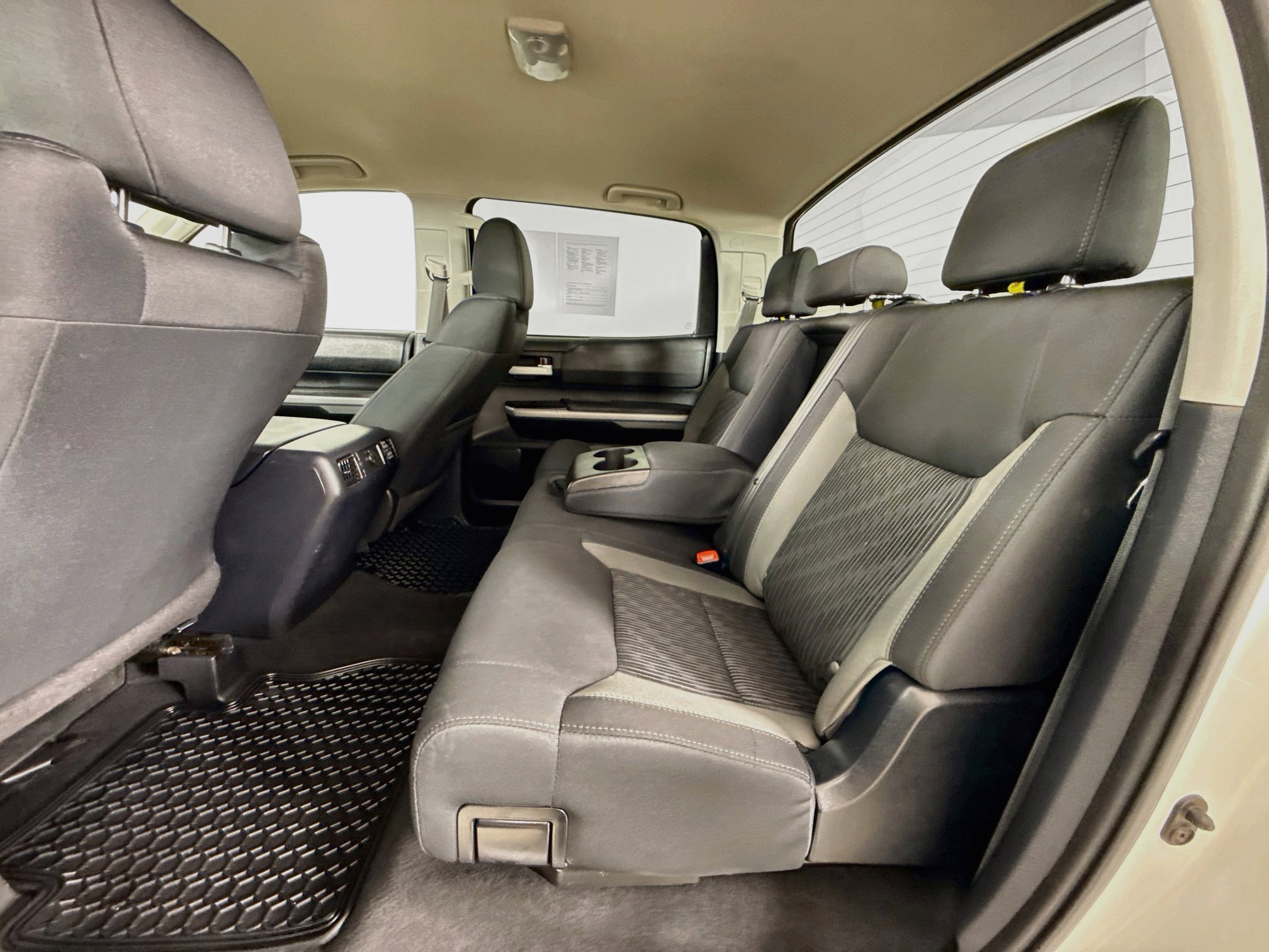 Used 2017 Toyota Tundra SR5 AWD/4WD image 27