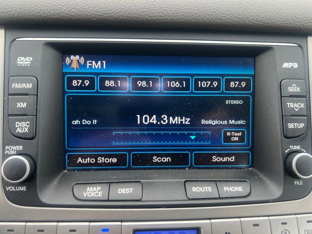 Used 2014 Hyundai Genesis 3.8 w/ Premium Package 02 image 22