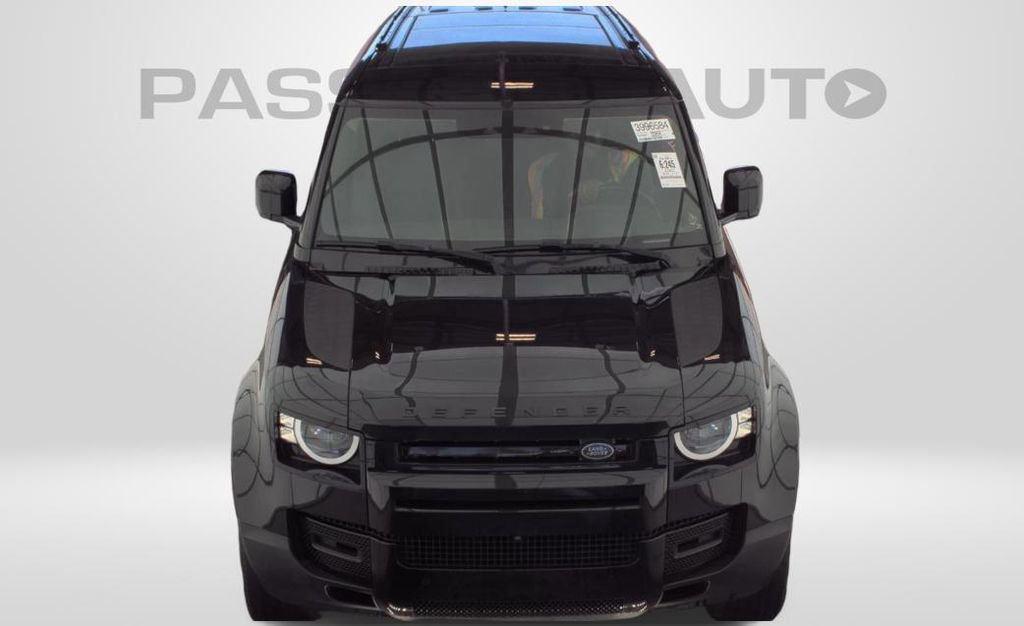 Used 2023 Land Rover Defender 110 S image 2