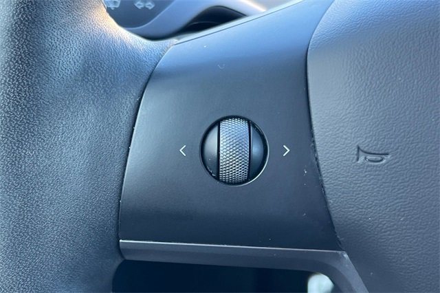 Used 2023 Tesla Model Y Performance image 27