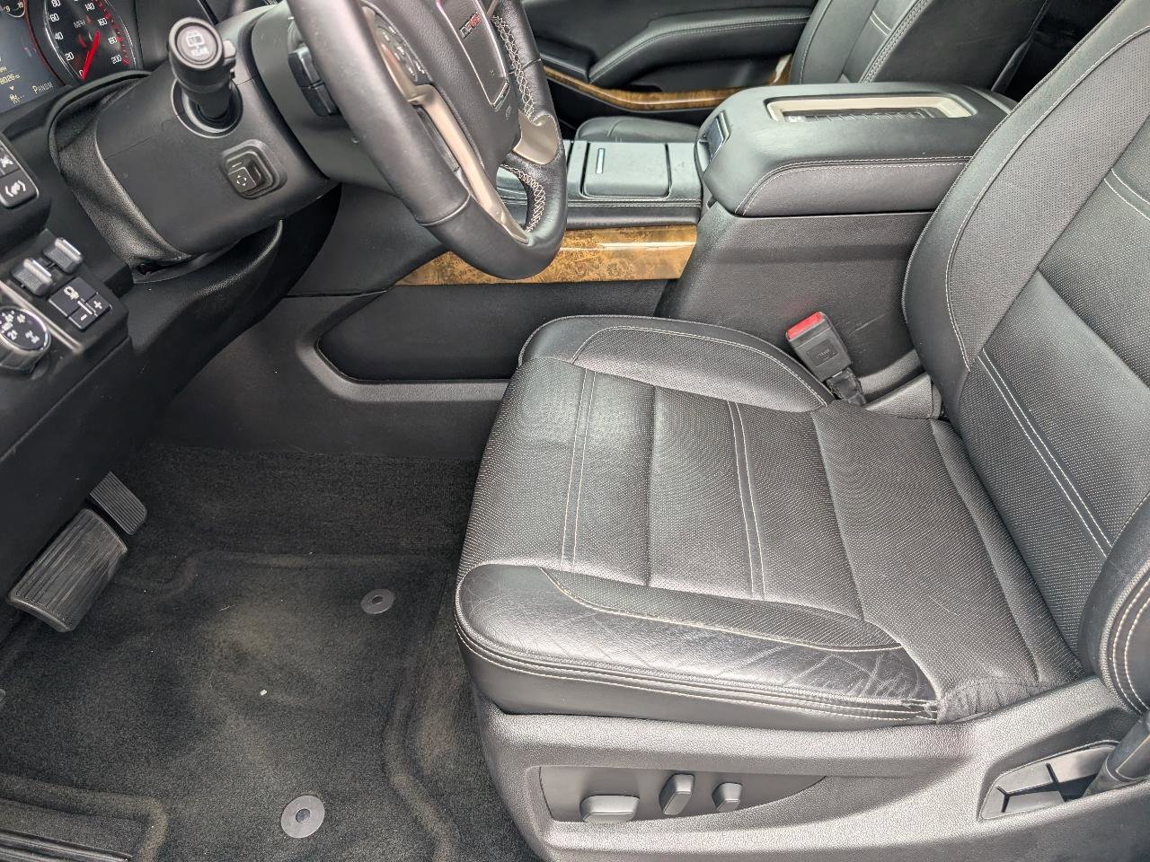 Used 2016 GMC Yukon XL Denali w/ Open Road Package AWD/4WD image 8