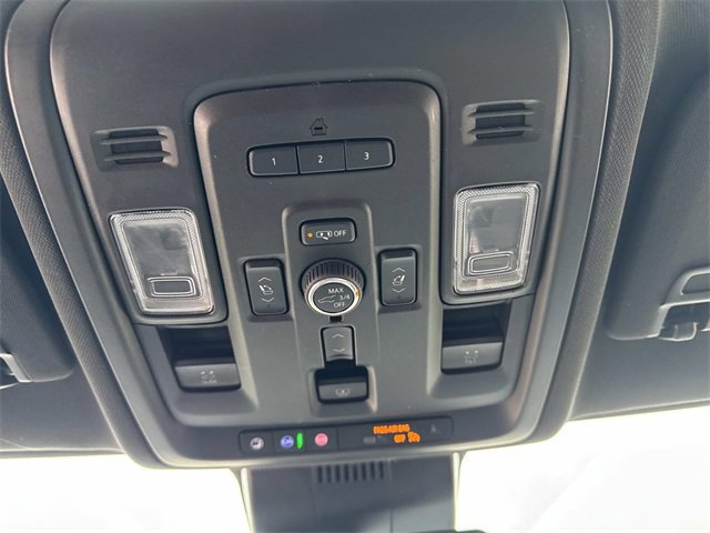 Used 2023 GMC Yukon AT4 w/ Technology Package image 22