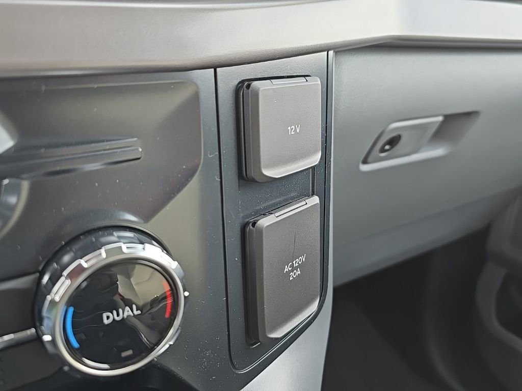 New 2025 Ford F150 XLT w/ Equipment Group 302A MID image 47