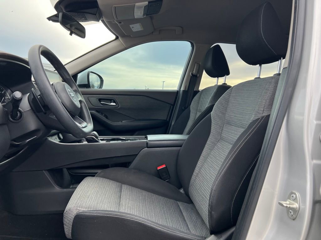 Used 2021 Nissan Rogue SV image 12