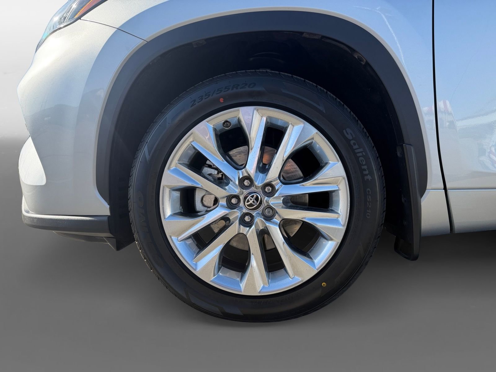 Used 2024 Toyota Highlander Limited image 14