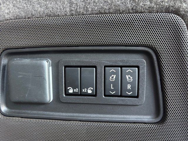 Used 2022 Cadillac Escalade Sport AWD/4WD image 19